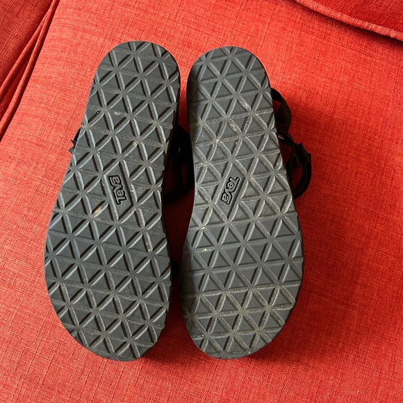 Teva Flatform Universal Sandal with satin straps - Picture 3 of 3